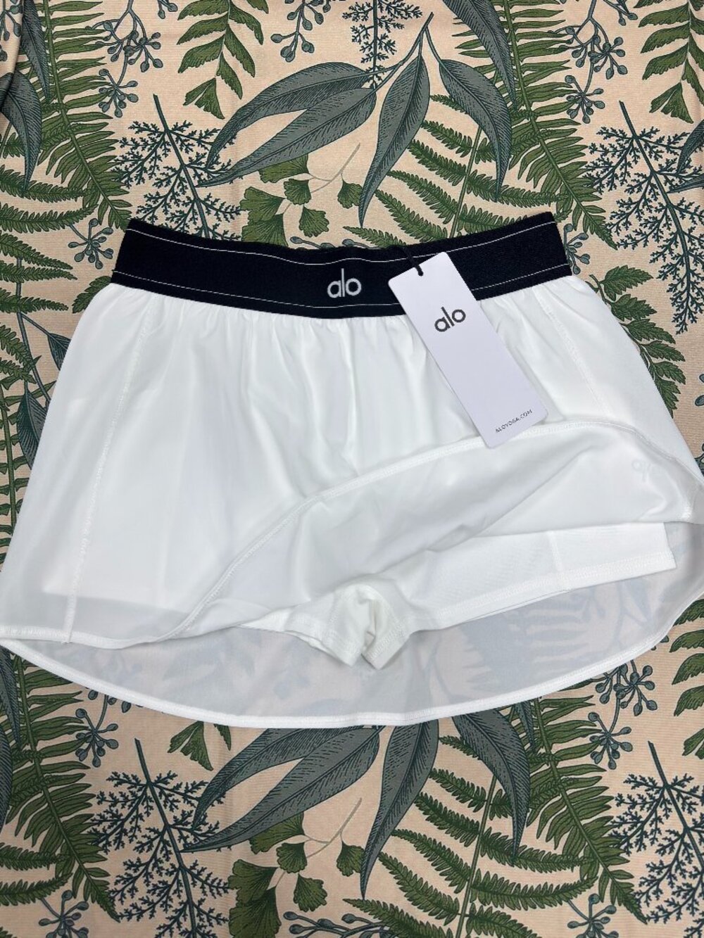 NWT Alo Yoga🕵️♀️Match Point Tennis Skirt White,Minimalist Chic - Picture 5 of 6